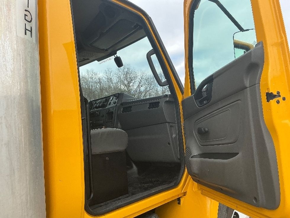 Medium Duty Box Truck-Light and Medium Duty Trucks-International-2021-MV607-Atlanta (Forest Park)-GA-171,489\n\t\tmiles-$ 43,000 - Image 20