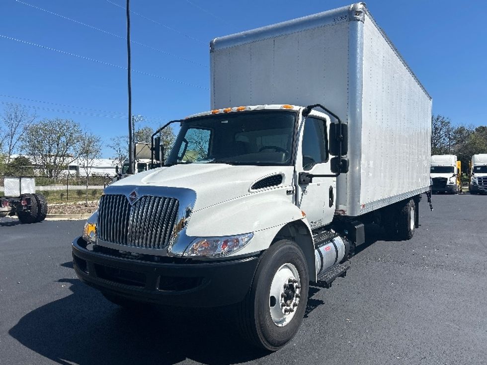 Medium Duty Box Truck-Light and Medium Duty Trucks-International-2021-MV607-Atlanta (Forest Park)-GA-191,633\n\t\tmiles-$ 55,500 - Image 3