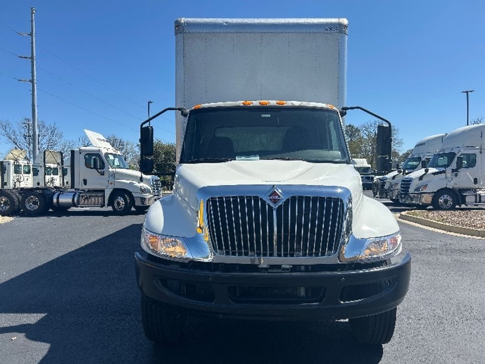 Medium Duty Box Truck-Light and Medium Duty Trucks-International-2021-MV607-Atlanta (Forest Park)-GA-191,633\n\t\tmiles-$ 55,500 - Image 2