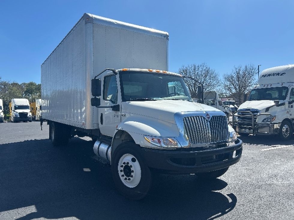 Medium Duty Box Truck-Light and Medium Duty Trucks-International-2021-MV607-Atlanta (Forest Park)-GA-191,633\n\t\tmiles-$ 55,500 - Image 1