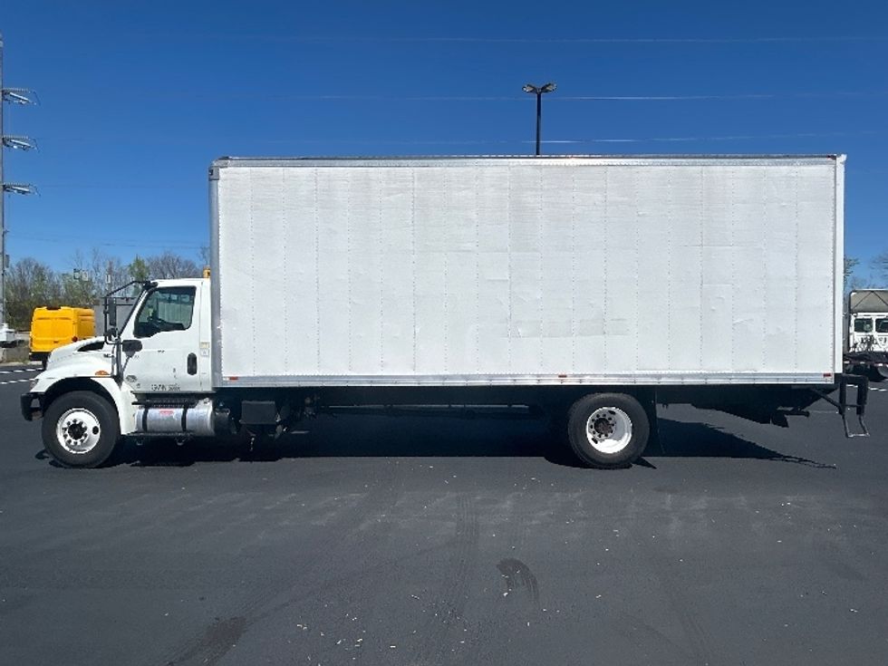 Medium Duty Box Truck-Light and Medium Duty Trucks-International-2021-MV607-Atlanta (Forest Park)-GA-191,633\n\t\tmiles-$ 55,500 - Image 4