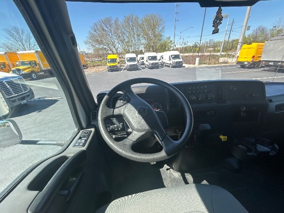 Medium Duty Box Truck-Light and Medium Duty Trucks-International-2021-MV607-Atlanta (Forest Park)-GA-191,633\n\t\tmiles-$ 55,500 - Image 18