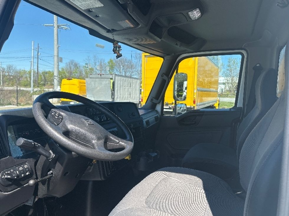 Medium Duty Box Truck-Light and Medium Duty Trucks-International-2021-MV607-Atlanta (Forest Park)-GA-191,633\n\t\tmiles-$ 55,500 - Image 17