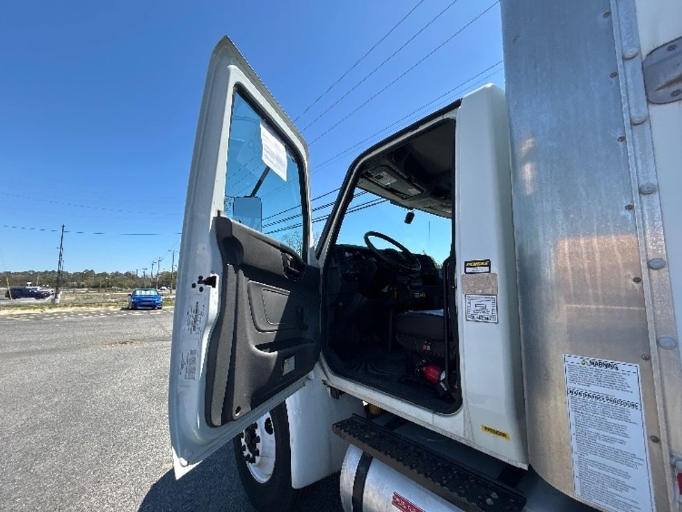 Medium Duty Box Truck-Light and Medium Duty Trucks-International-2021-MV607-Atlanta (Forest Park)-GA-195,216\n\t\tmiles-$ 56,500 - Image 16