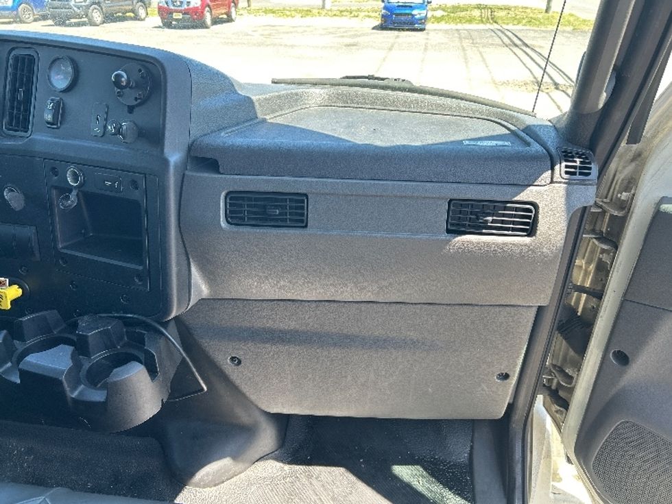 Medium Duty Box Truck-Light and Medium Duty Trucks-International-2021-MV607-Atlanta (Forest Park)-GA-195,216\n\t\tmiles-$ 56,500 - Image 20