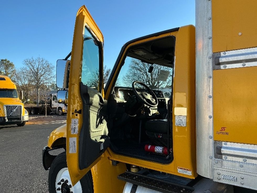 Medium Duty Box Truck-Light and Medium Duty Trucks-International-2021-MV607-Atlanta (Forest Park)-GA-201,098\n\t\tmiles-$ 44,000 - Image 16