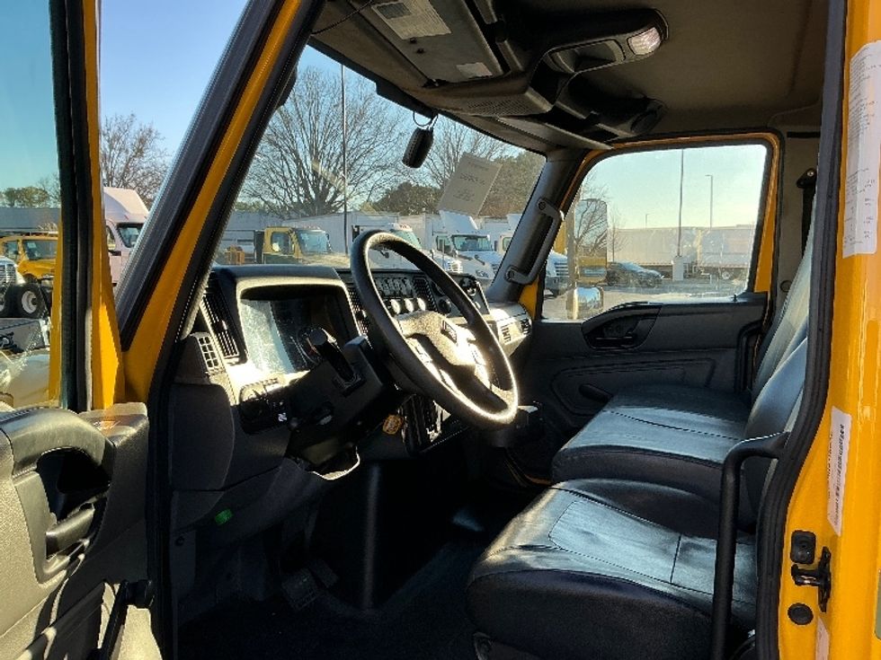 Medium Duty Box Truck-Light and Medium Duty Trucks-International-2021-MV607-Atlanta (Forest Park)-GA-201,098\n\t\tmiles-$ 44,000 - Image 17