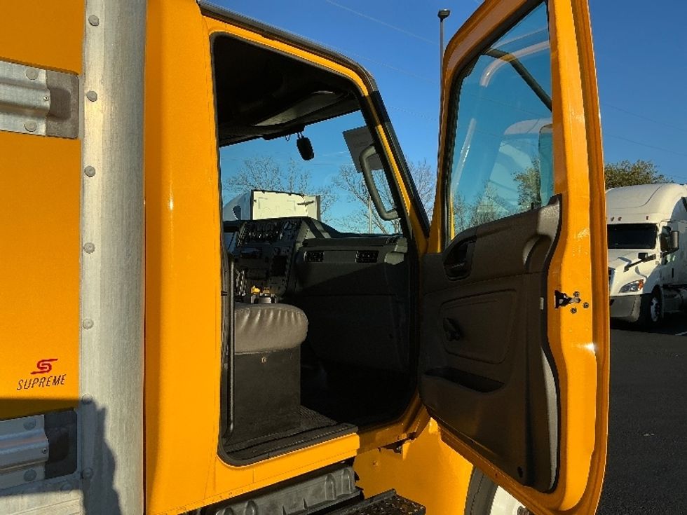 Medium Duty Box Truck-Light and Medium Duty Trucks-International-2021-MV607-Atlanta (Forest Park)-GA-201,098\n\t\tmiles-$ 44,000 - Image 20
