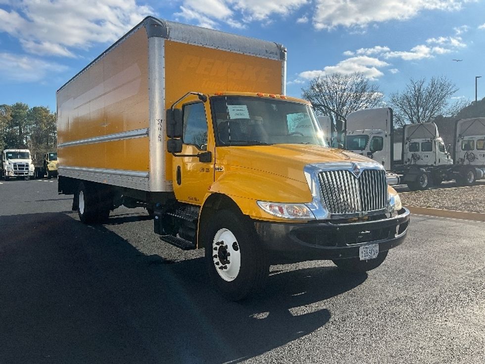 Medium Duty Box Truck-Light and Medium Duty Trucks-International-2021-MV607-Atlanta (Forest Park)-GA-207,191\n\t\tmiles-$ 44,000 - Image 1