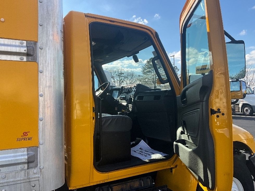 Medium Duty Box Truck-Light and Medium Duty Trucks-International-2021-MV607-Atlanta (Forest Park)-GA-207,191\n\t\tmiles-$ 44,000 - Image 20