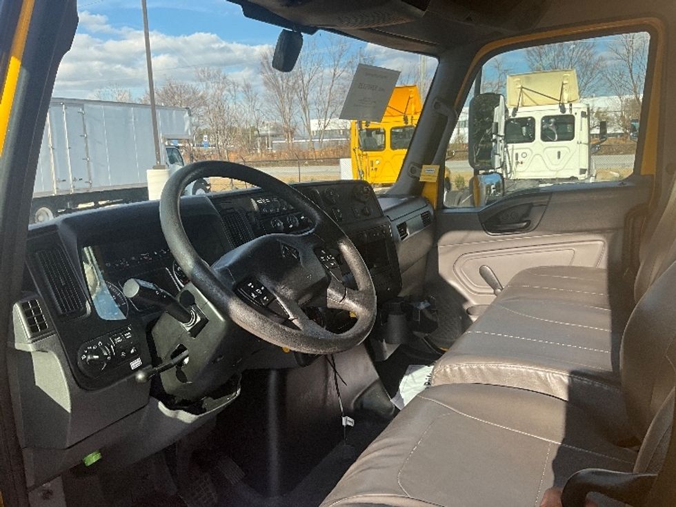 Medium Duty Box Truck-Light and Medium Duty Trucks-International-2021-MV607-Atlanta (Forest Park)-GA-207,191\n\t\tmiles-$ 44,000 - Image 17