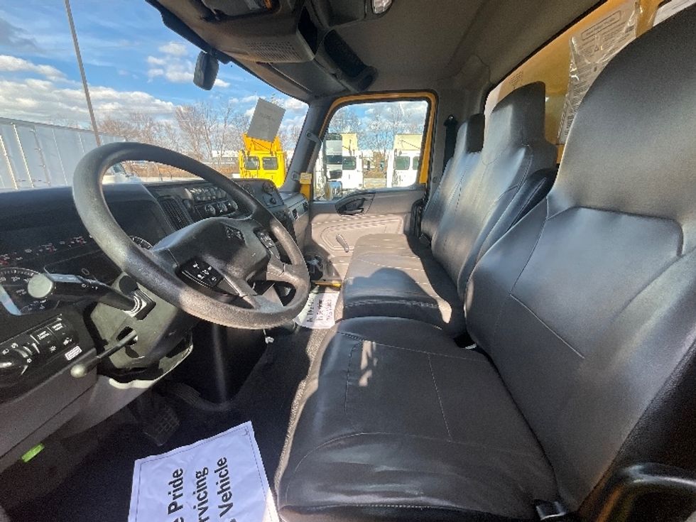Medium Duty Box Truck-Light and Medium Duty Trucks-International-2021-MV607-Atlanta (Forest Park)-GA-207,191\n\t\tmiles-$ 44,000 - Image 19