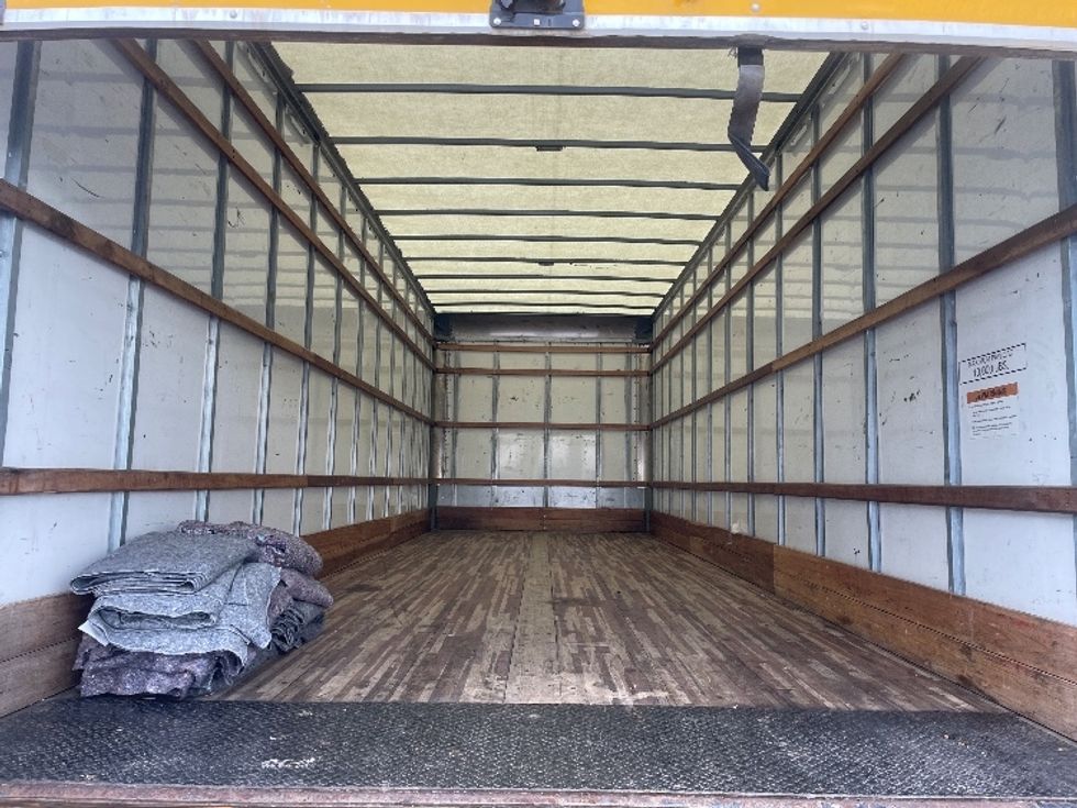 Medium Duty Box Truck-Light and Medium Duty Trucks-International-2021-MV607-Atlanta (Forest Park)-GA-215,760\n\t\tmiles-$ 38,750 - Image 8