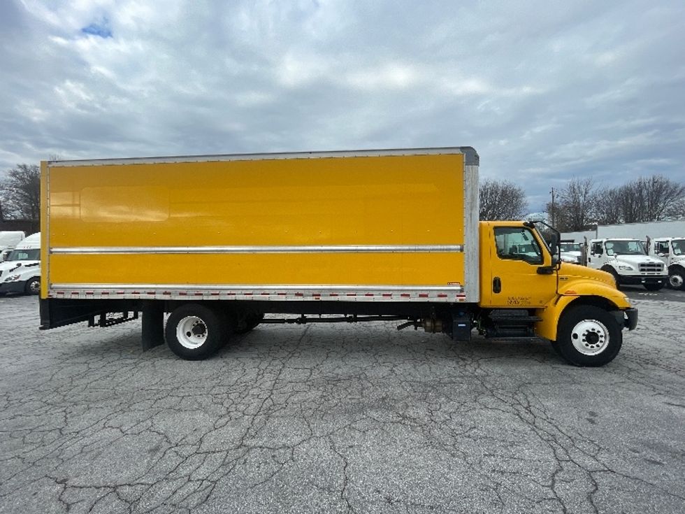 Medium Duty Box Truck-Light and Medium Duty Trucks-International-2021-MV607-Atlanta (Forest Park)-GA-215,760\n\t\tmiles-$ 38,750 - Image 14