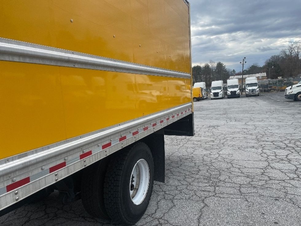 Medium Duty Box Truck-Light and Medium Duty Trucks-International-2021-MV607-Atlanta (Forest Park)-GA-215,760\n\t\tmiles-$ 38,750 - Image 27