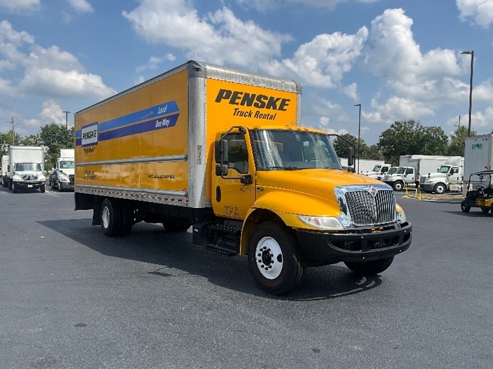 Medium Duty Box Truck-Light and Medium Duty Trucks-International-2021-MV607-Atlanta (Forest Park)-GA-234,618\n\t\tmiles-$ 38,500 - Image 1