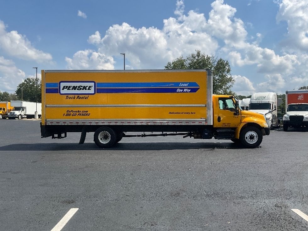 Medium Duty Box Truck-Light and Medium Duty Trucks-International-2021-MV607-Atlanta (Forest Park)-GA-234,618\n\t\tmiles-$ 38,500 - Image 15