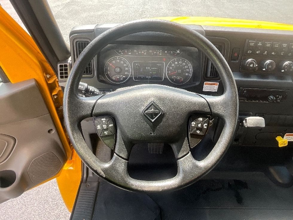 Medium Duty Box Truck-Light and Medium Duty Trucks-International-2021-MV607-Atlanta (Forest Park)-GA-234,618\n\t\tmiles-$ 38,500 - Image 18