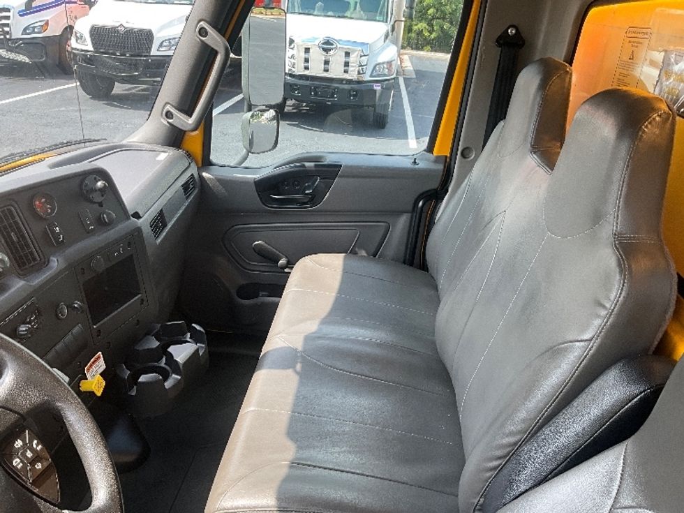 Medium Duty Box Truck-Light and Medium Duty Trucks-International-2021-MV607-Atlanta (Forest Park)-GA-234,618\n\t\tmiles-$ 38,500 - Image 19