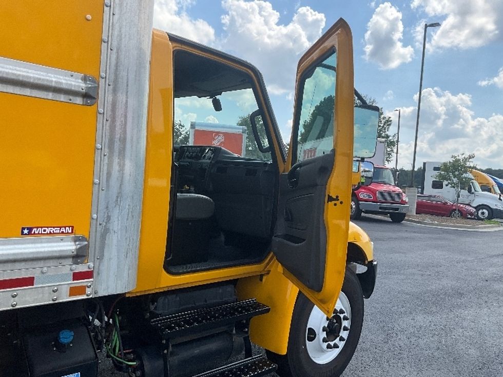 Medium Duty Box Truck-Light and Medium Duty Trucks-International-2021-MV607-Atlanta (Forest Park)-GA-234,618\n\t\tmiles-$ 38,500 - Image 20