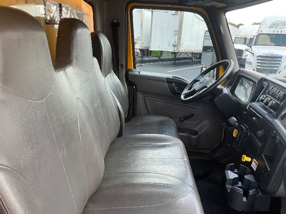 Medium Duty Box Truck-Light and Medium Duty Trucks-International-2021-MV607-Atlanta (Forest Park)-GA-234,618\n\t\tmiles-$ 38,500 - Image 22