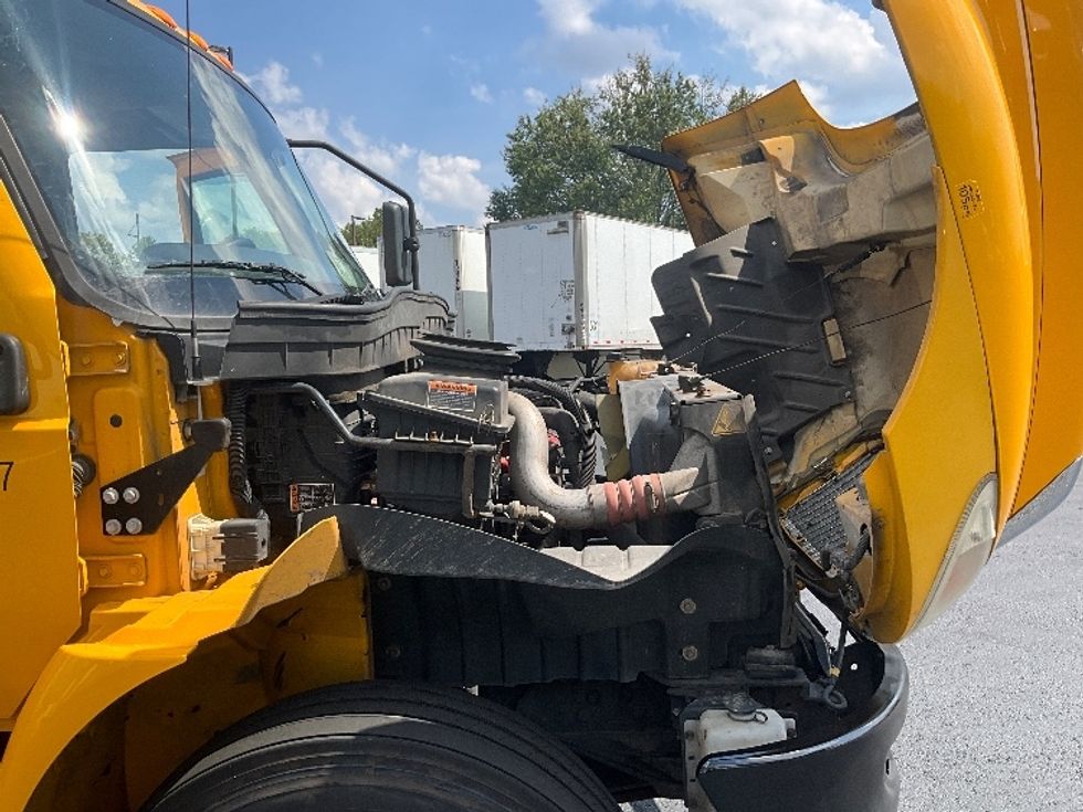 Medium Duty Box Truck-Light and Medium Duty Trucks-International-2021-MV607-Atlanta (Forest Park)-GA-234,618\n\t\tmiles-$ 38,500 - Image 23