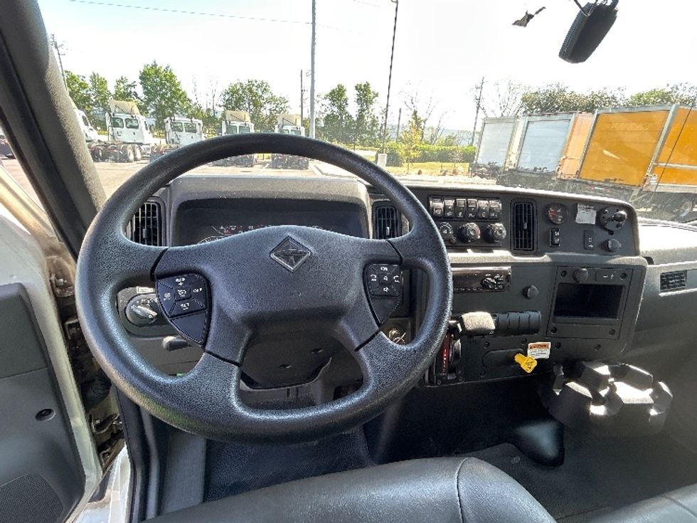 Medium Duty Box Truck-Light and Medium Duty Trucks-International-2021-MV607-Atlanta-GA-144,185\n\t\tmiles-$ 66,750 - Image 17