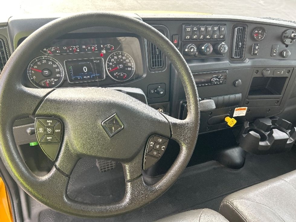 Medium Duty Box Truck-Light and Medium Duty Trucks-International-2021-MV607-Atlanta-GA-177,376\n\t\tmiles-$ 39,250 - Image 18
