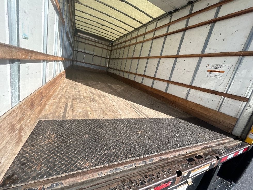 Medium Duty Box Truck-Light and Medium Duty Trucks-International-2021-MV607-Atlanta-GA-204,555\n\t\tmiles-$ 44,500 - Image 10