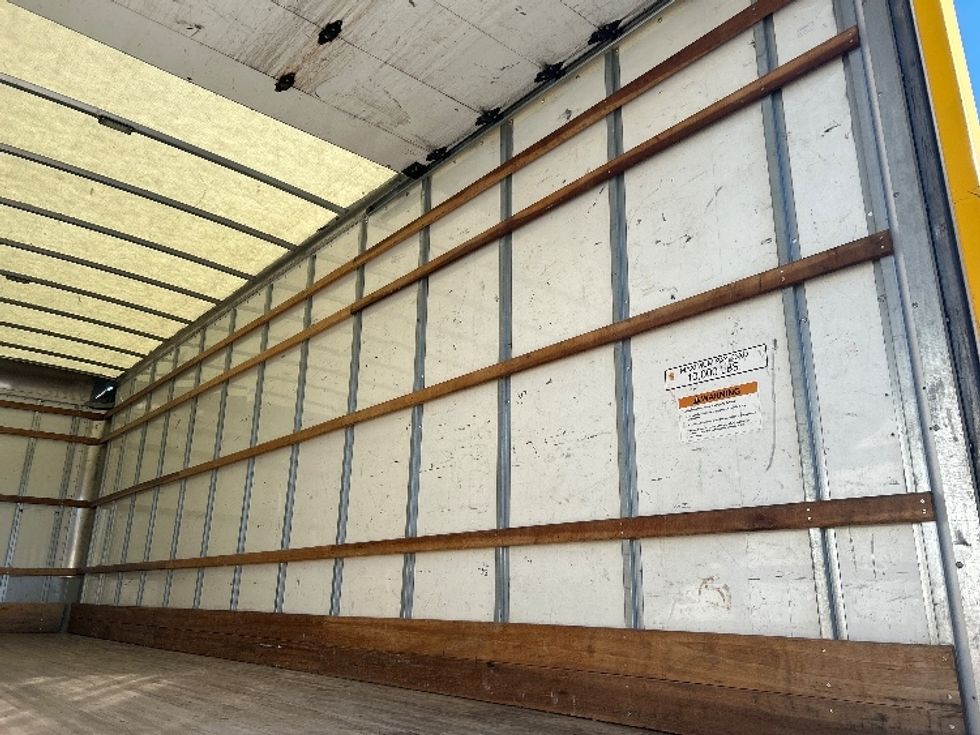 Medium Duty Box Truck-Light and Medium Duty Trucks-International-2021-MV607-Atlanta-GA-204,555\n\t\tmiles-$ 44,500 - Image 12