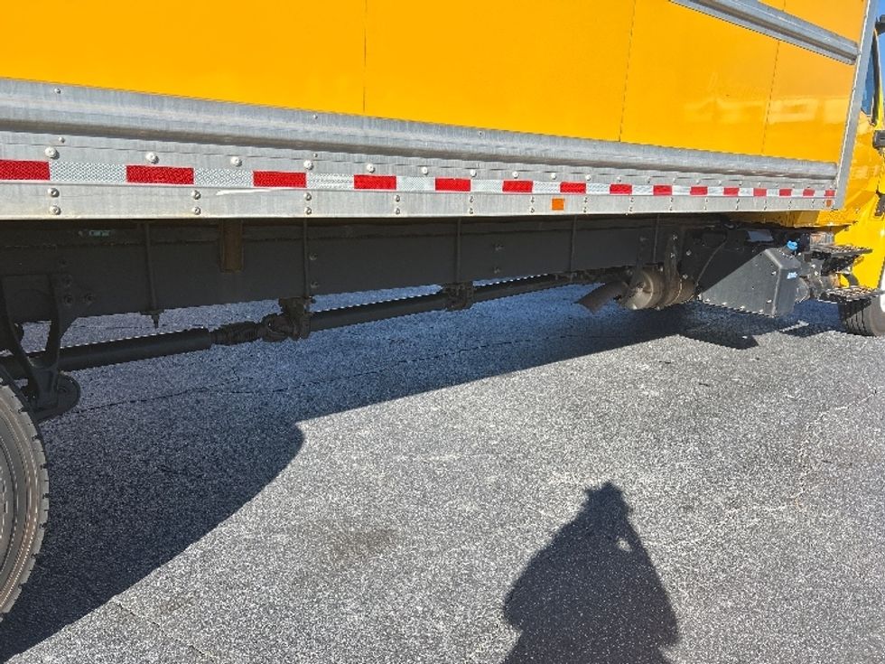 Medium Duty Box Truck-Light and Medium Duty Trucks-International-2021-MV607-Atlanta-GA-204,555\n\t\tmiles-$ 44,500 - Image 14