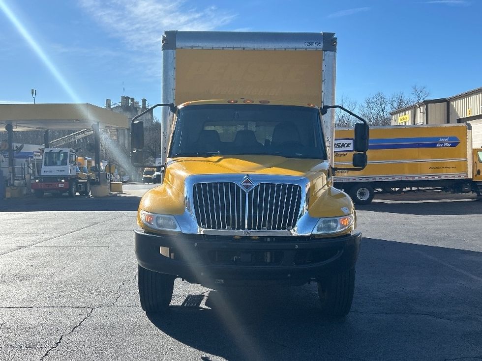Medium Duty Box Truck-Light and Medium Duty Trucks-International-2021-MV607-Atlanta-GA-204,555\n\t\tmiles-$ 44,500 - Image 2