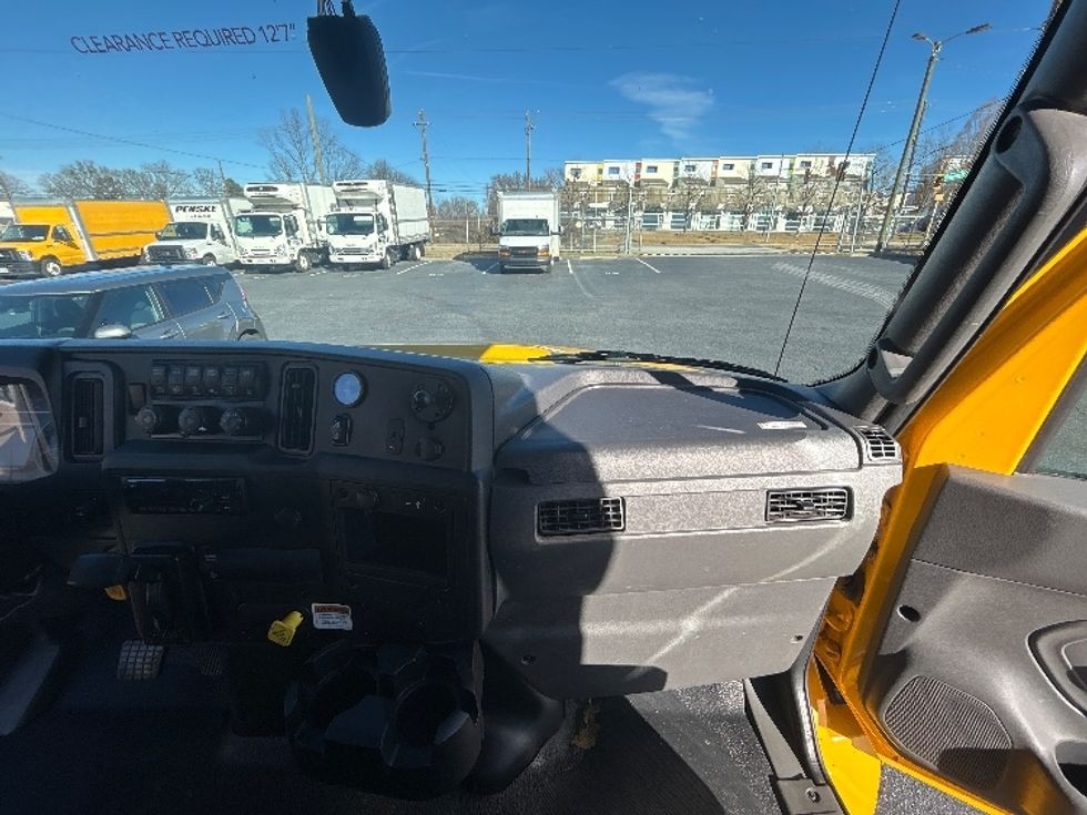 Medium Duty Box Truck-Light and Medium Duty Trucks-International-2021-MV607-Atlanta-GA-204,555\n\t\tmiles-$ 44,500 - Image 21