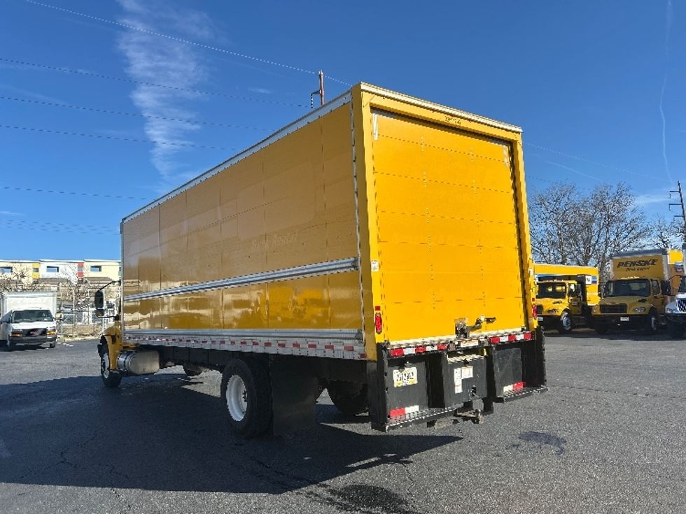 Medium Duty Box Truck-Light and Medium Duty Trucks-International-2021-MV607-Atlanta-GA-204,555\n\t\tmiles-$ 44,500 - Image 6