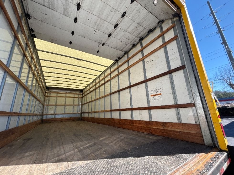 Medium Duty Box Truck-Light and Medium Duty Trucks-International-2021-MV607-Atlanta-GA-216,248\n\t\tmiles-$ 41,500 - Image 12