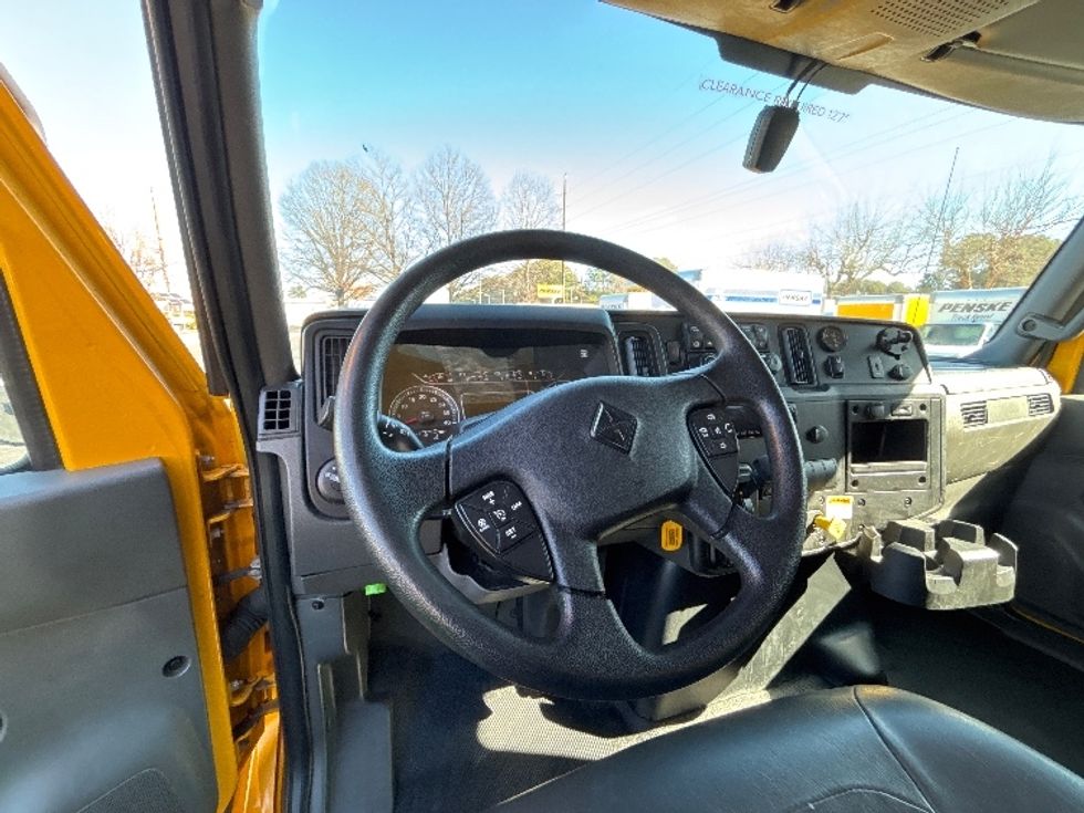 Medium Duty Box Truck-Light and Medium Duty Trucks-International-2021-MV607-Atlanta-GA-216,248\n\t\tmiles-$ 41,500 - Image 17