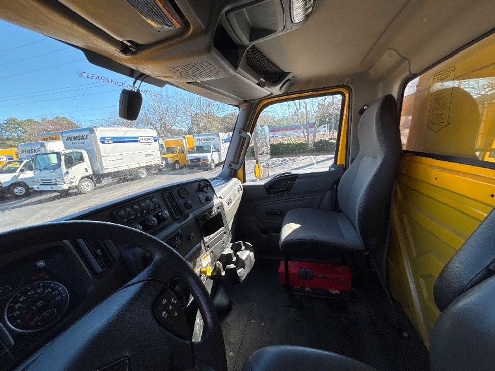 Medium Duty Box Truck-Light and Medium Duty Trucks-International-2021-MV607-Atlanta-GA-216,248\n\t\tmiles-$ 41,500 - Image 19