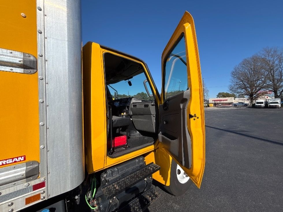 Medium Duty Box Truck-Light and Medium Duty Trucks-International-2021-MV607-Atlanta-GA-216,248\n\t\tmiles-$ 41,500 - Image 20