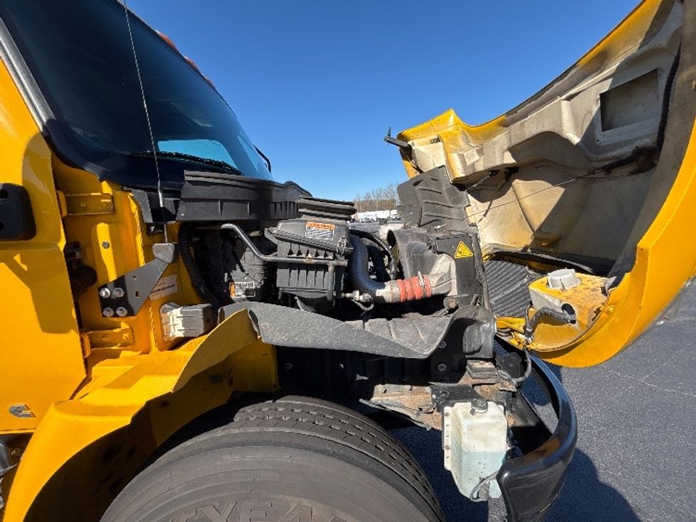 Medium Duty Box Truck-Light and Medium Duty Trucks-International-2021-MV607-Atlanta-GA-216,248\n\t\tmiles-$ 41,500 - Image 23