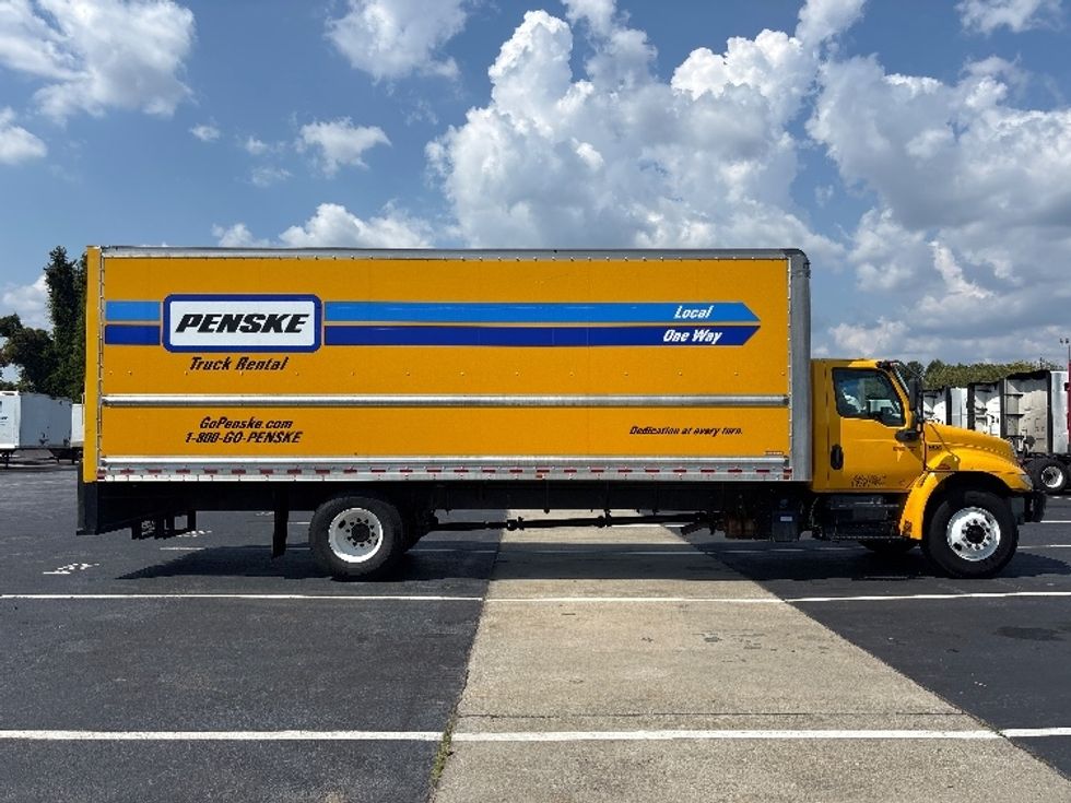 Medium Duty Box Truck-Light and Medium Duty Trucks-International-2021-MV607-Atlanta-GA-220,088\n\t\tmiles-$ 42,250 - Image 14