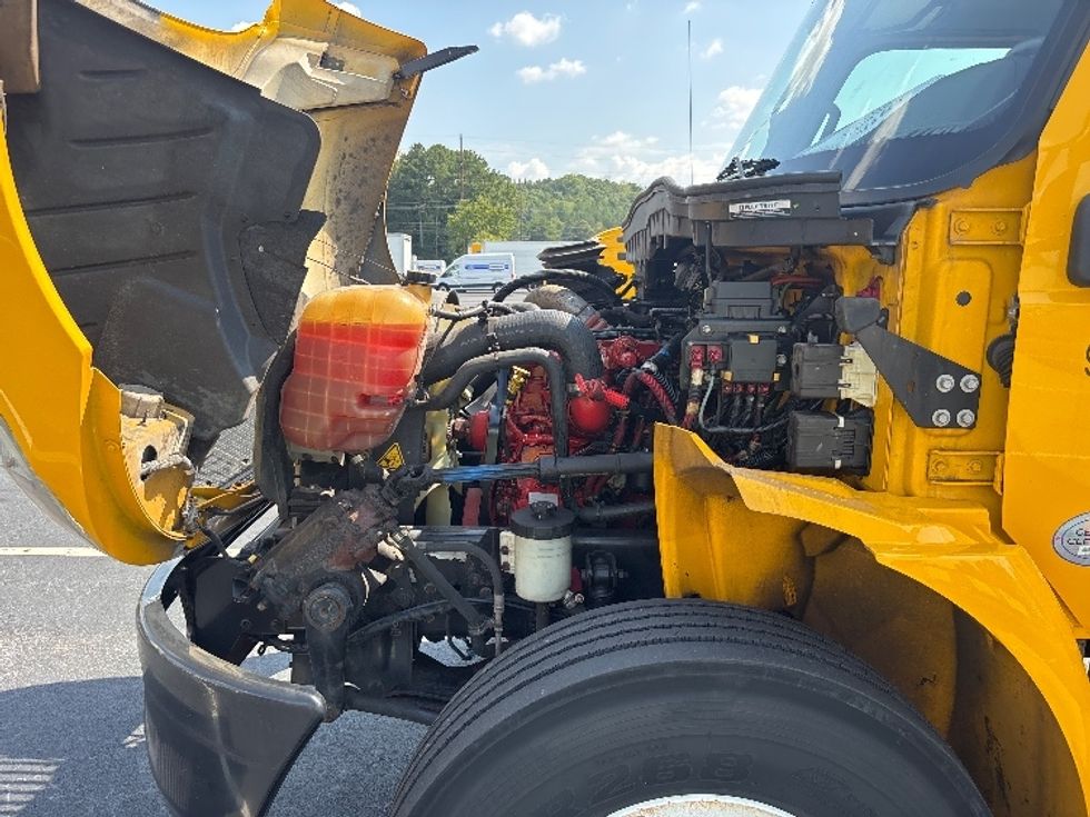 Medium Duty Box Truck-Light and Medium Duty Trucks-International-2021-MV607-Atlanta-GA-220,088\n\t\tmiles-$ 42,250 - Image 23