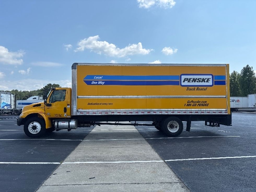 Medium Duty Box Truck-Light and Medium Duty Trucks-International-2021-MV607-Atlanta-GA-220,088\n\t\tmiles-$ 42,250 - Image 4