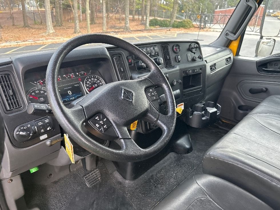 Medium Duty Box Truck-Light and Medium Duty Trucks-International-2021-MV607-Atlanta-GA-227,981\n\t\tmiles-$ 40,750 - Image 17
