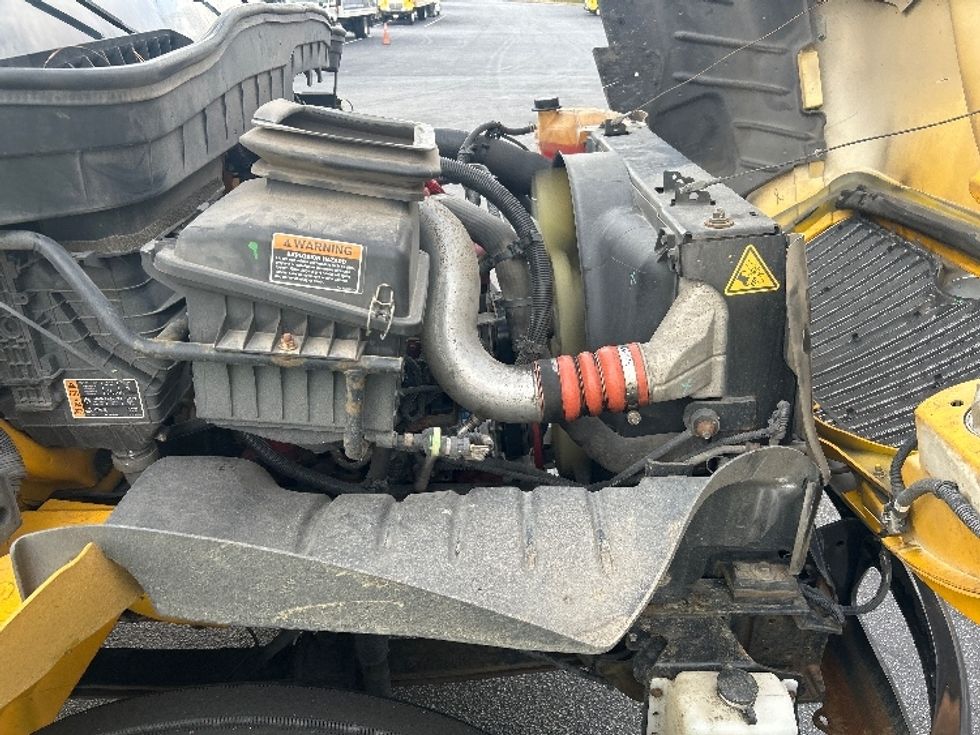 Medium Duty Box Truck-Light and Medium Duty Trucks-International-2021-MV607-Atlanta-GA-227,981\n\t\tmiles-$ 40,750 - Image 23