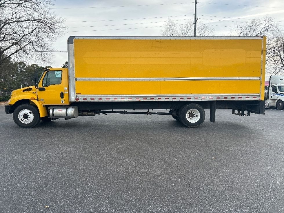 Medium Duty Box Truck-Light and Medium Duty Trucks-International-2021-MV607-Atlanta-GA-227,981\n\t\tmiles-$ 40,750 - Image 4