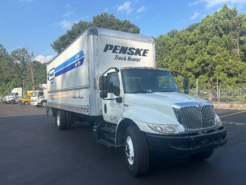 Medium Duty Box Truck-Light and Medium Duty Trucks-International-2021-MV607-Atlanta-GA-228,485\n\t\tmiles-$ 52,000 - Image 1