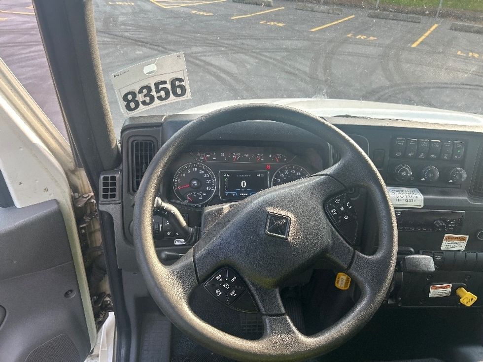 Medium Duty Box Truck-Light and Medium Duty Trucks-International-2021-MV607-Atlanta-GA-228,485\n\t\tmiles-$ 52,000 - Image 17