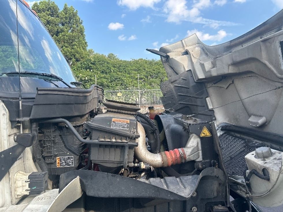 Medium Duty Box Truck-Light and Medium Duty Trucks-International-2021-MV607-Atlanta-GA-228,485\n\t\tmiles-$ 52,000 - Image 22