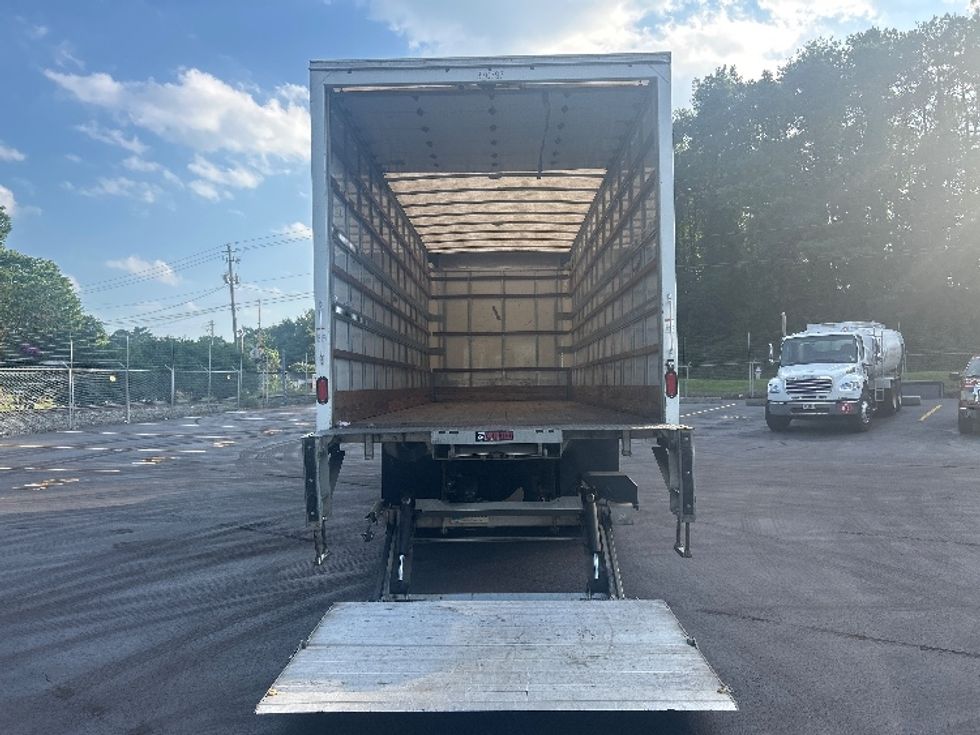 Medium Duty Box Truck-Light and Medium Duty Trucks-International-2021-MV607-Atlanta-GA-228,485\n\t\tmiles-$ 52,000 - Image 9