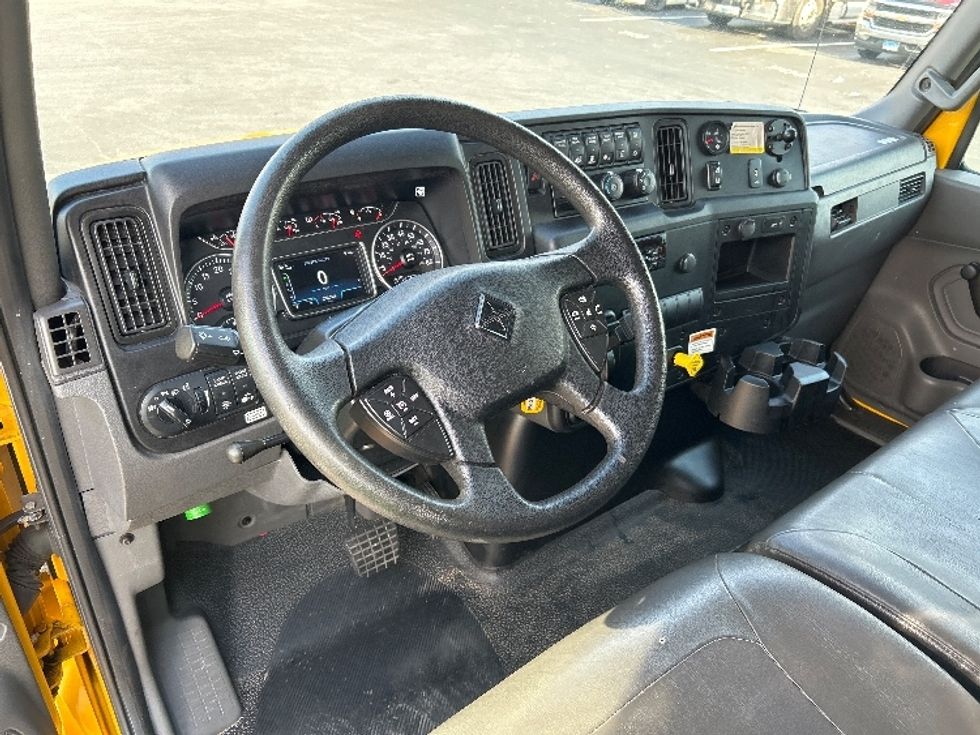 Medium Duty Box Truck-Light and Medium Duty Trucks-International-2021-MV607-Atlanta-GA-232,725\n\t\tmiles-$ 40,000 - Image 17